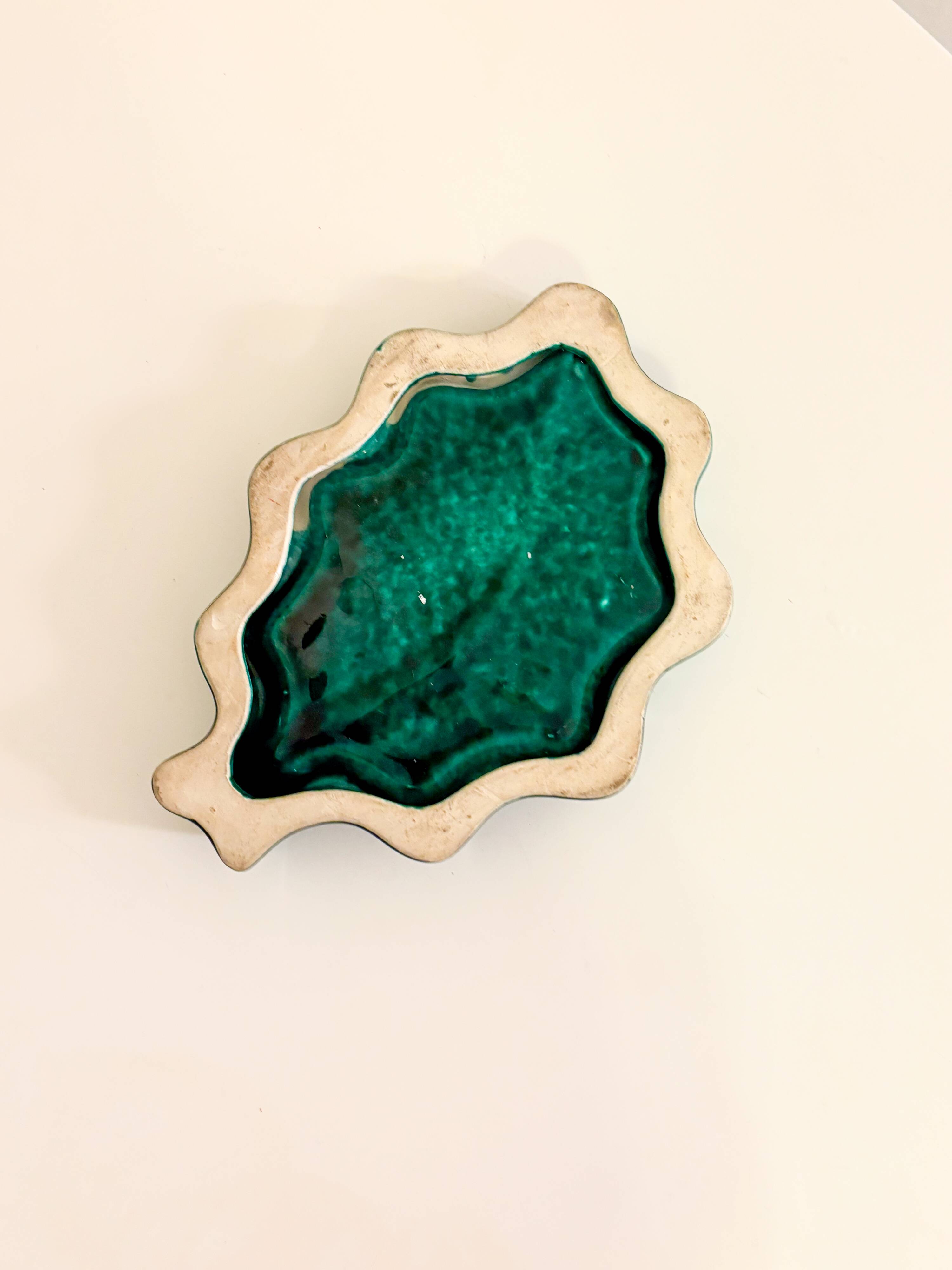 Slip tray, Leaf model, Green, 1960 - 20 X 15 cm