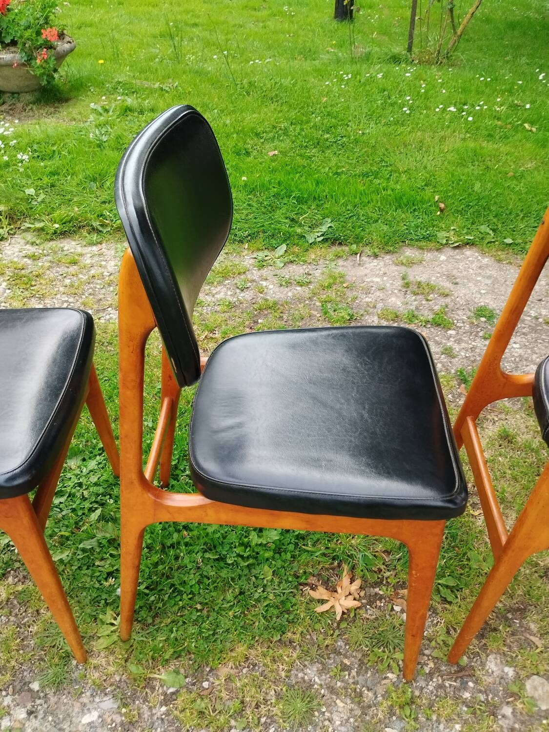 Series of 6 old Scandinavian design chairs