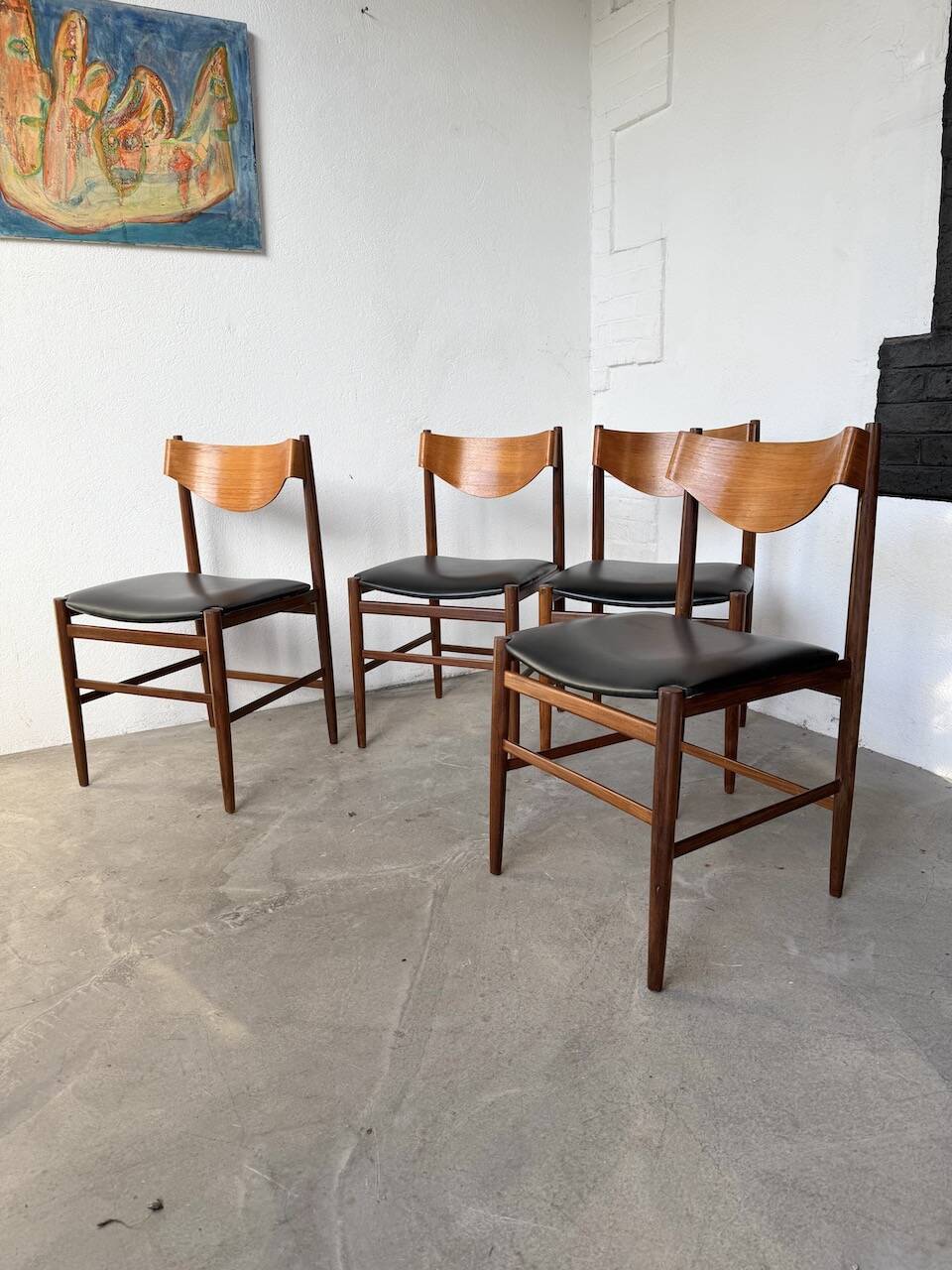 Set of 4 Italian chairs by Gianfranco Frattini.