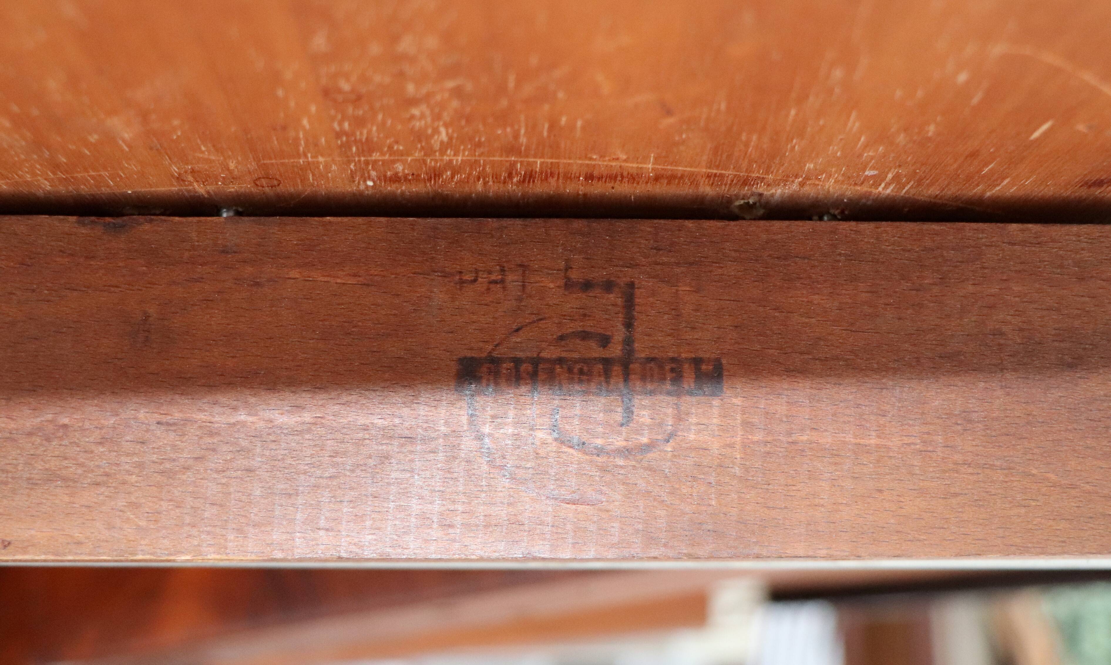 Scandinavian table CJ Rosengaarden