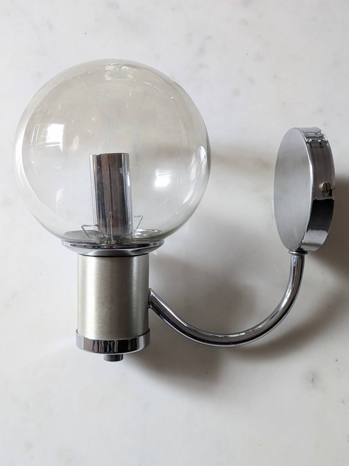 Duo See Delmas 70' wall lights