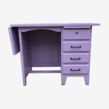 Bureau vintage en chêne à 4 tiroirs peint en mauve.