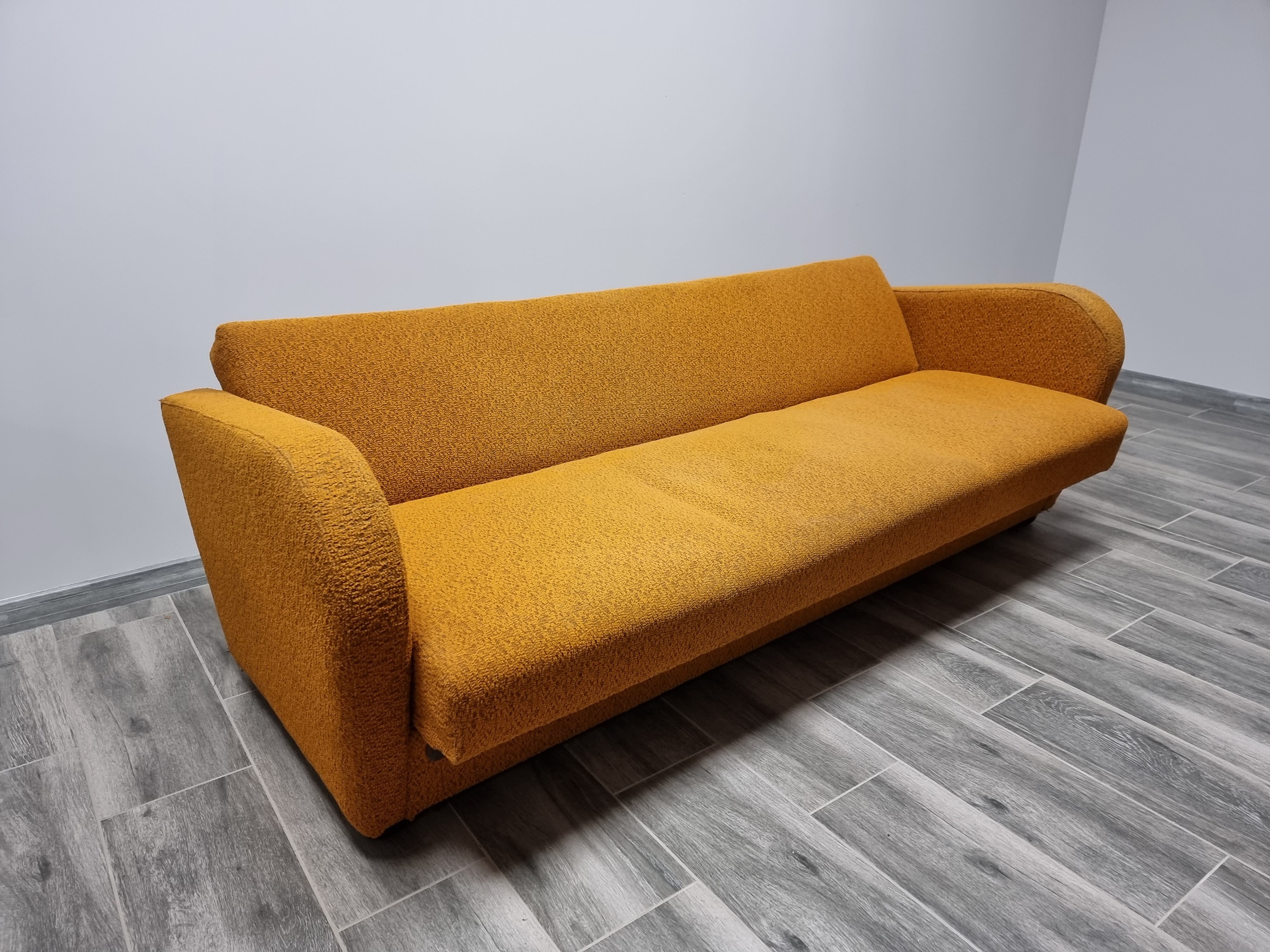 Sofa by Jindrich Halabala