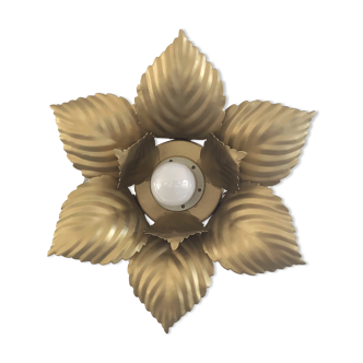 Golden vintage flower wall lamp