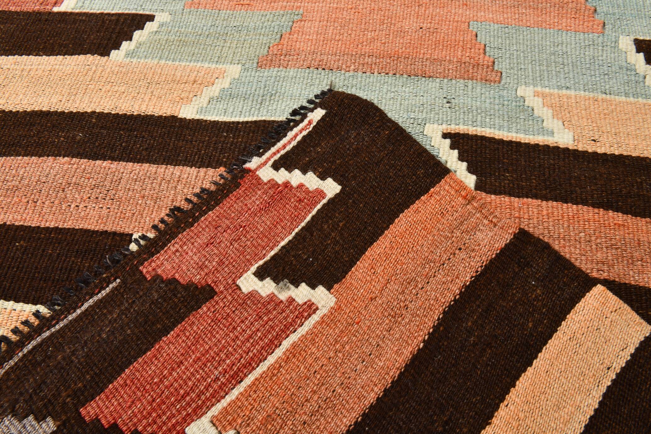 Vintage Kilim Rug, Geometric Zigzag Pattern in Earthy & Pastel Tones