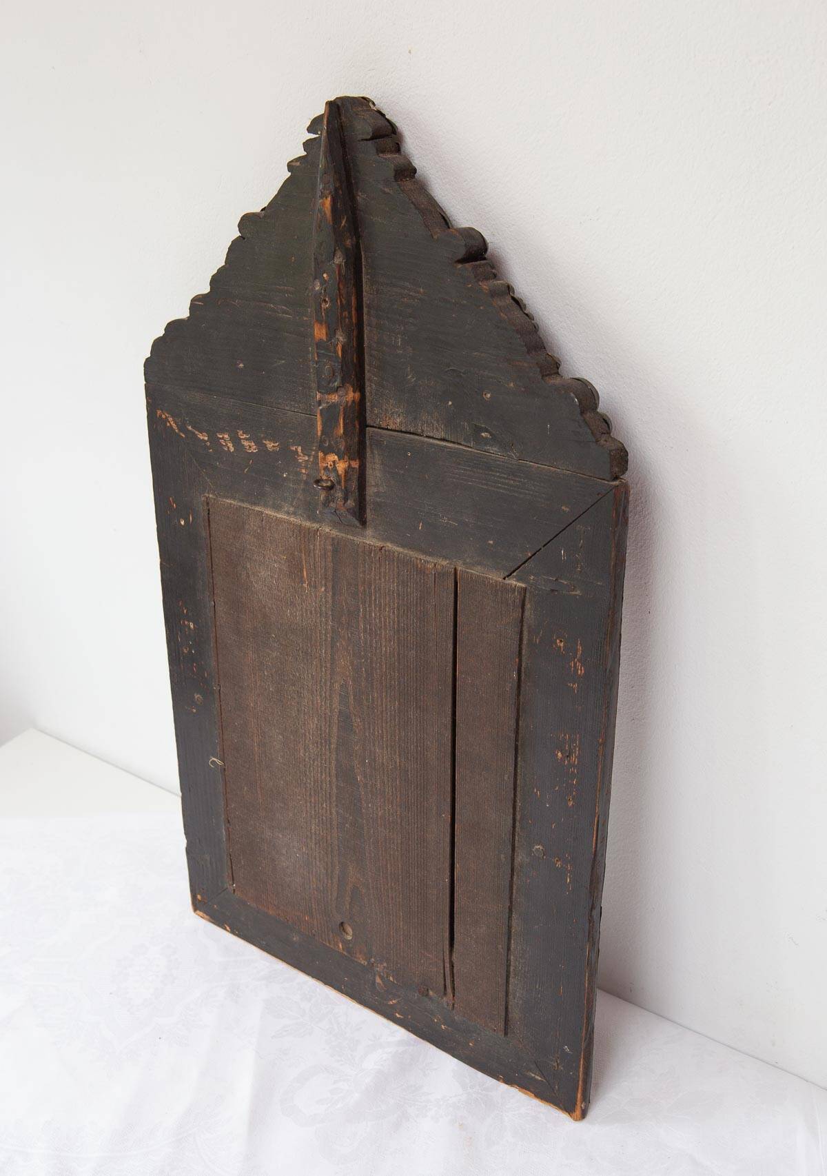 Ancien miroir français en laiton repoussé avec fronton XIXe siècle (56 cm)