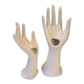 Hands ring