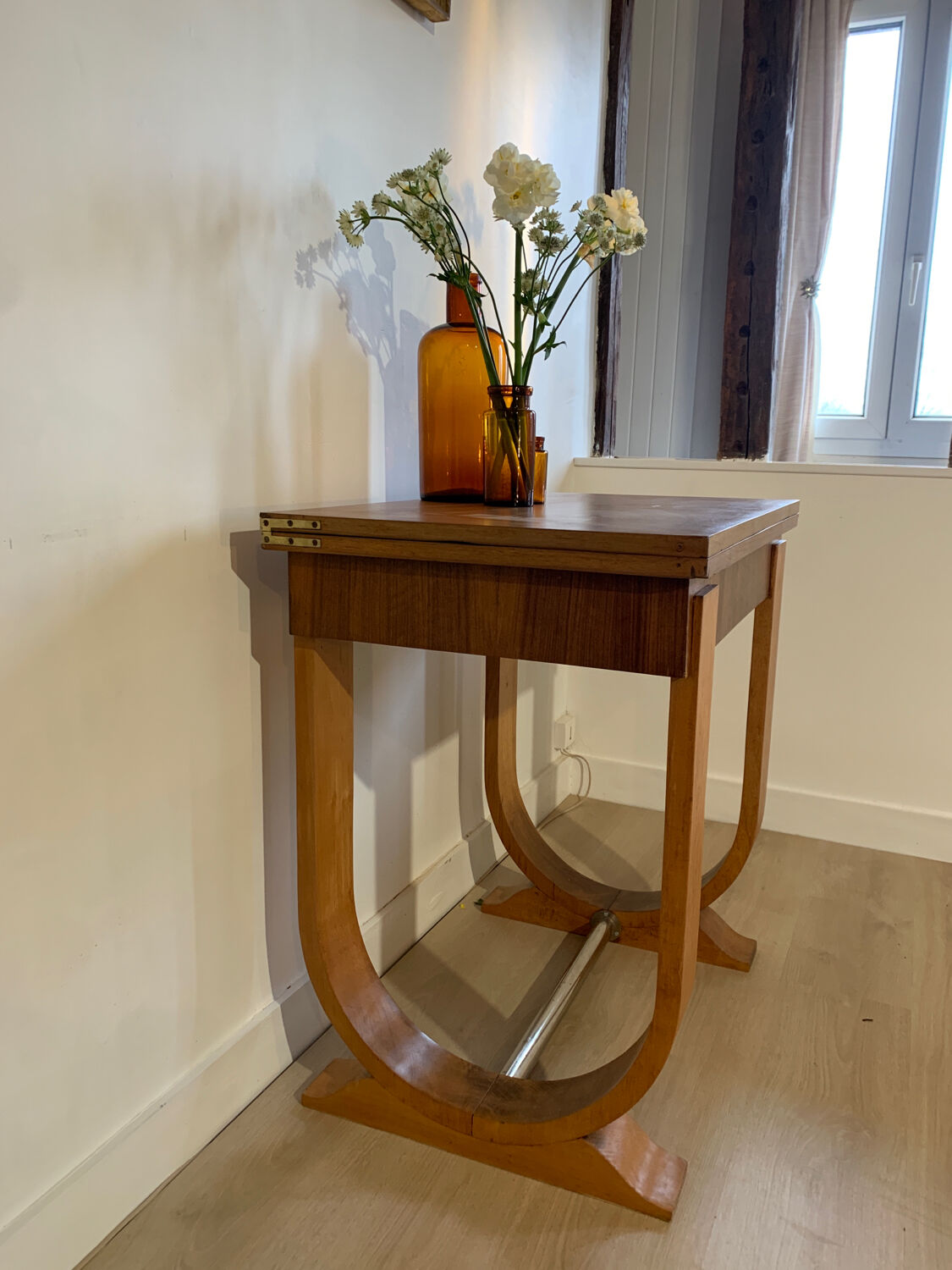 Art deco table
