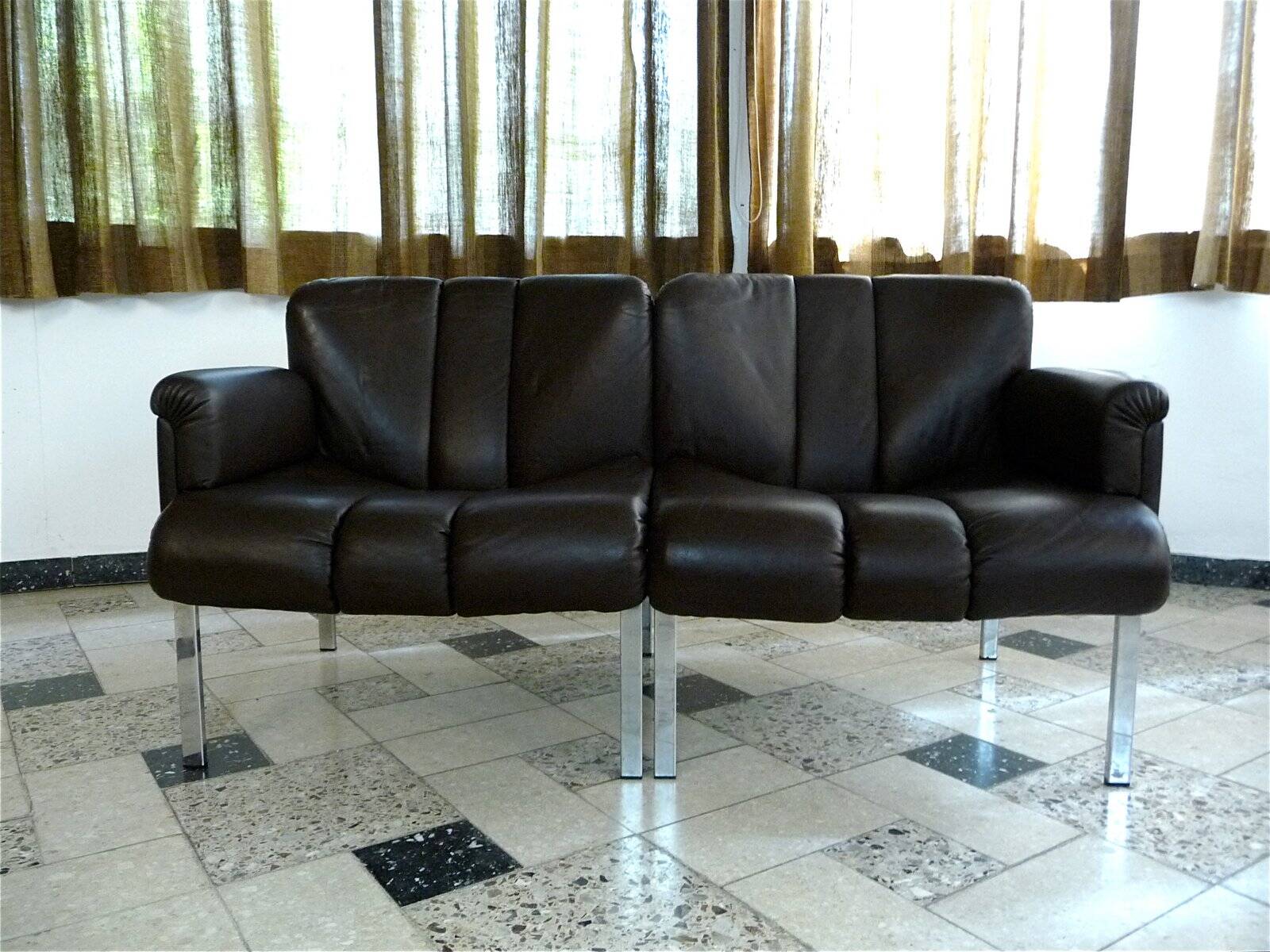 Canapé deux places 'Eurochair' marron foncé de Girsberger, Allemagne de l'Ouest, années 1970.