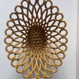 Pichon uzes large woven basket