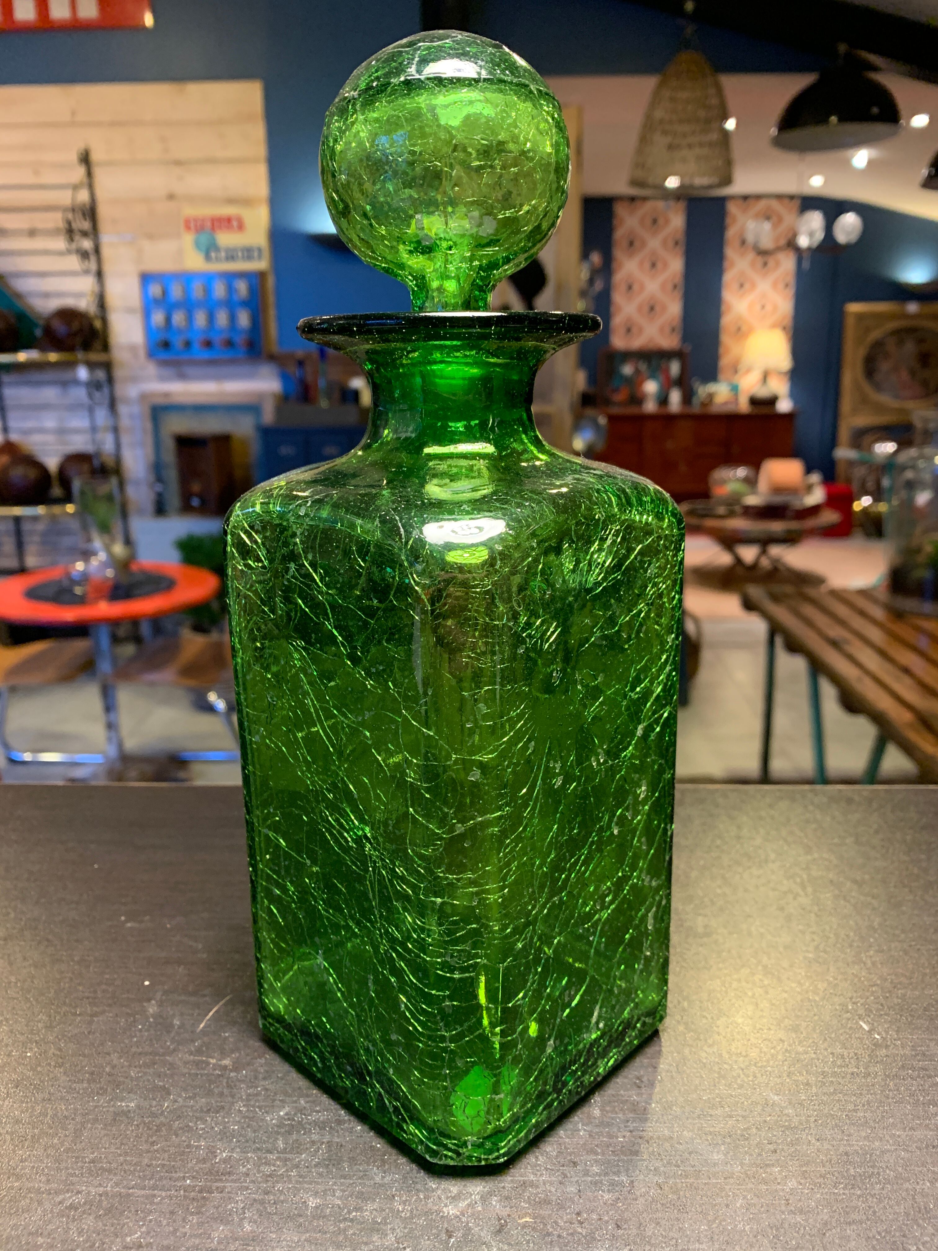 Green cracked carafe