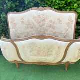 Basket bed and its two armchairs