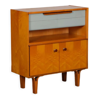Buffet vintage en bois édité par UP Zavody, 1960