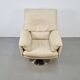 Fauteuil Cece pivotant en cuir de Leolux
