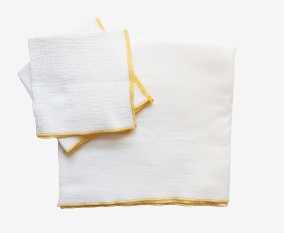 Nappe et serviettes en gaze de coton upcyclées blanches