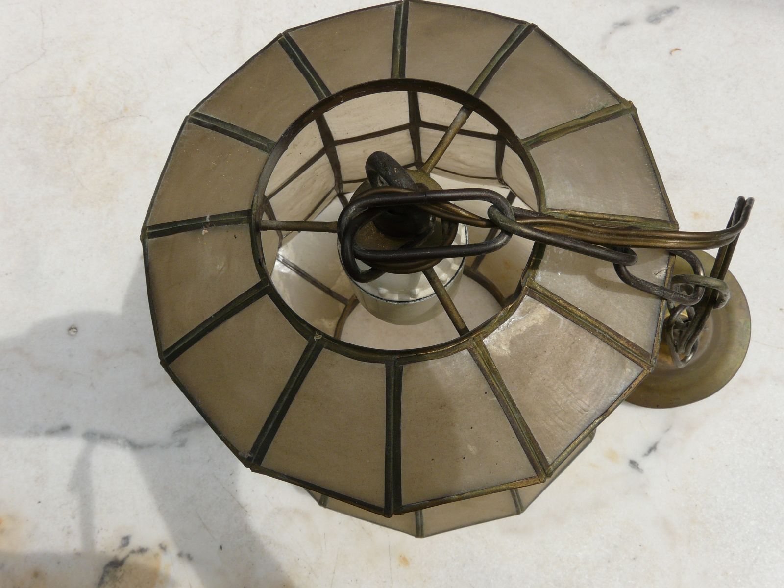 chandelier ceiling suspension in mother-of-pearl and vintage brass