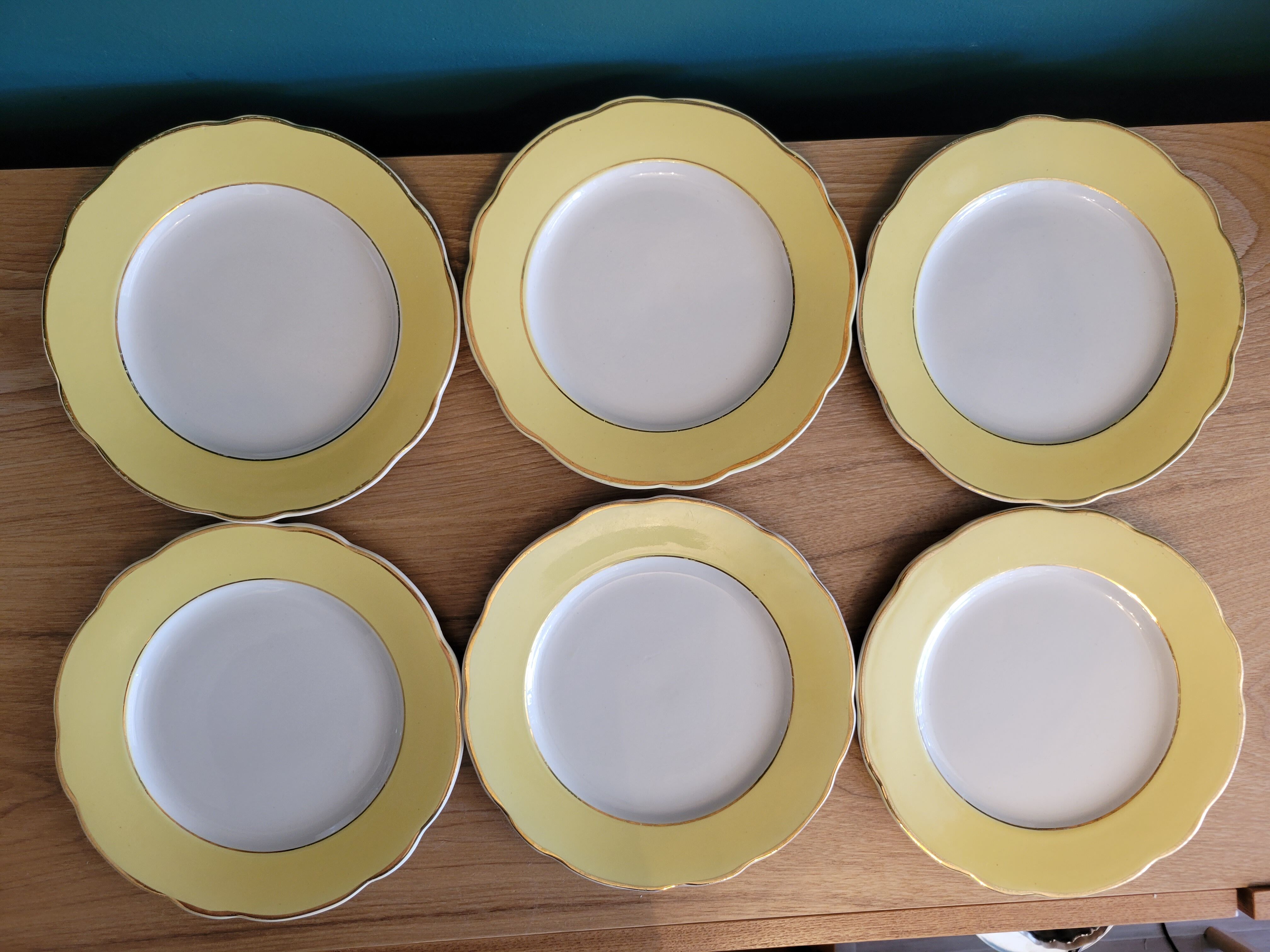 6 flat plates Lunéville Daffodil yellow and golden vintage