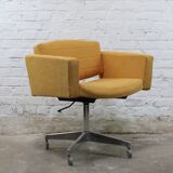 Office chair model "Conseil" by Pierre Guariche for Meurop