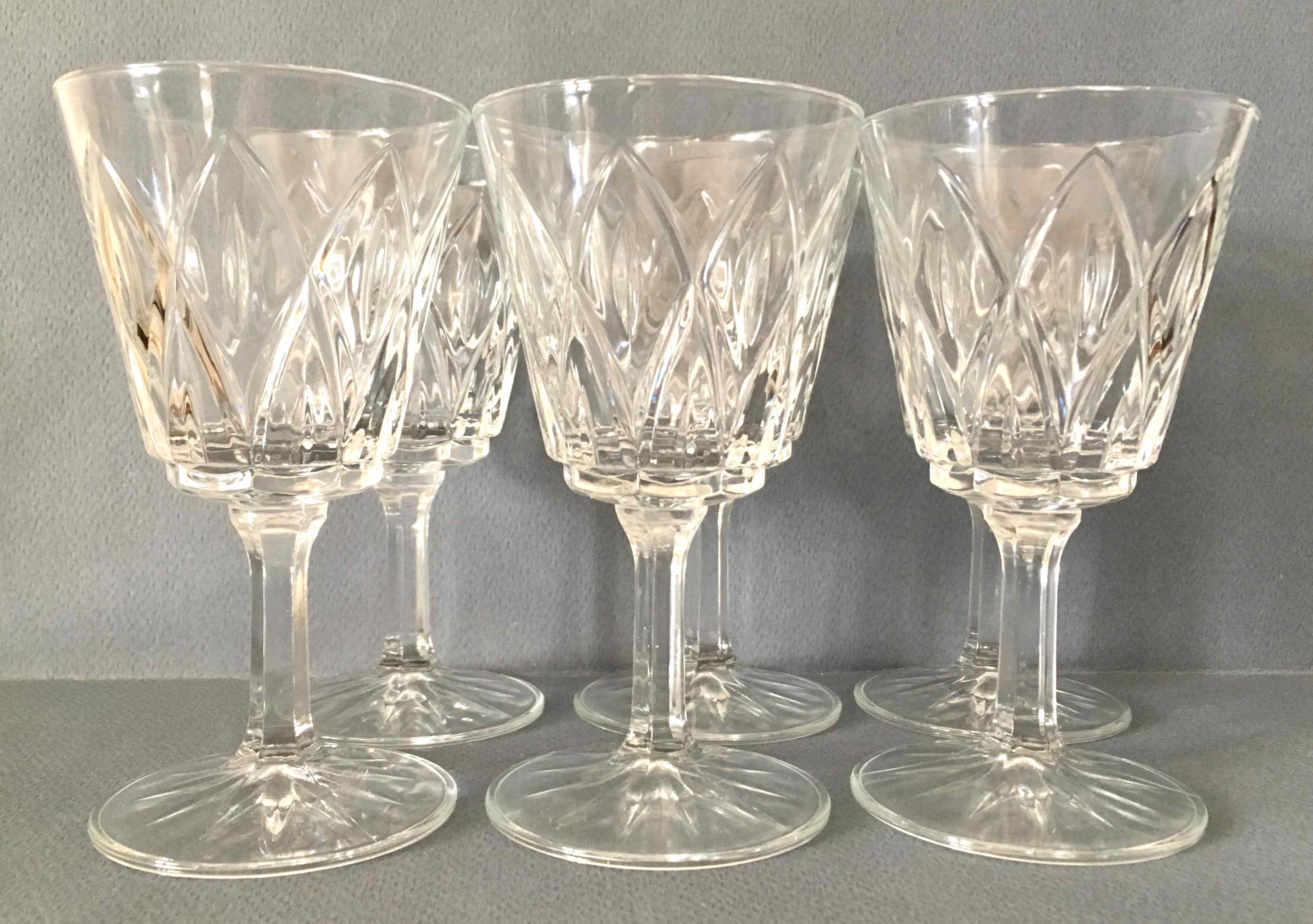 Set of 6 vintage wine glasses