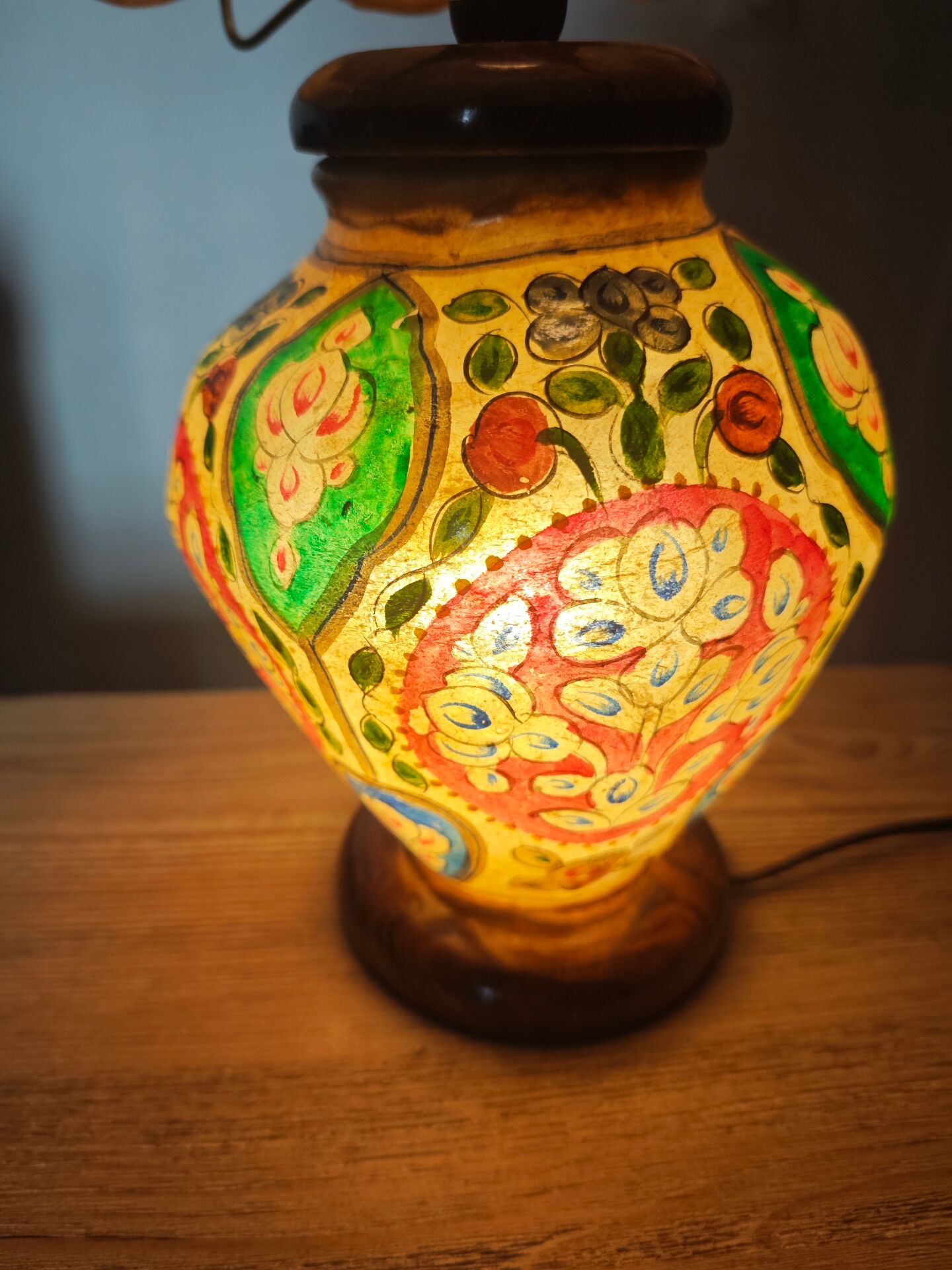 Handcrafted lamp
