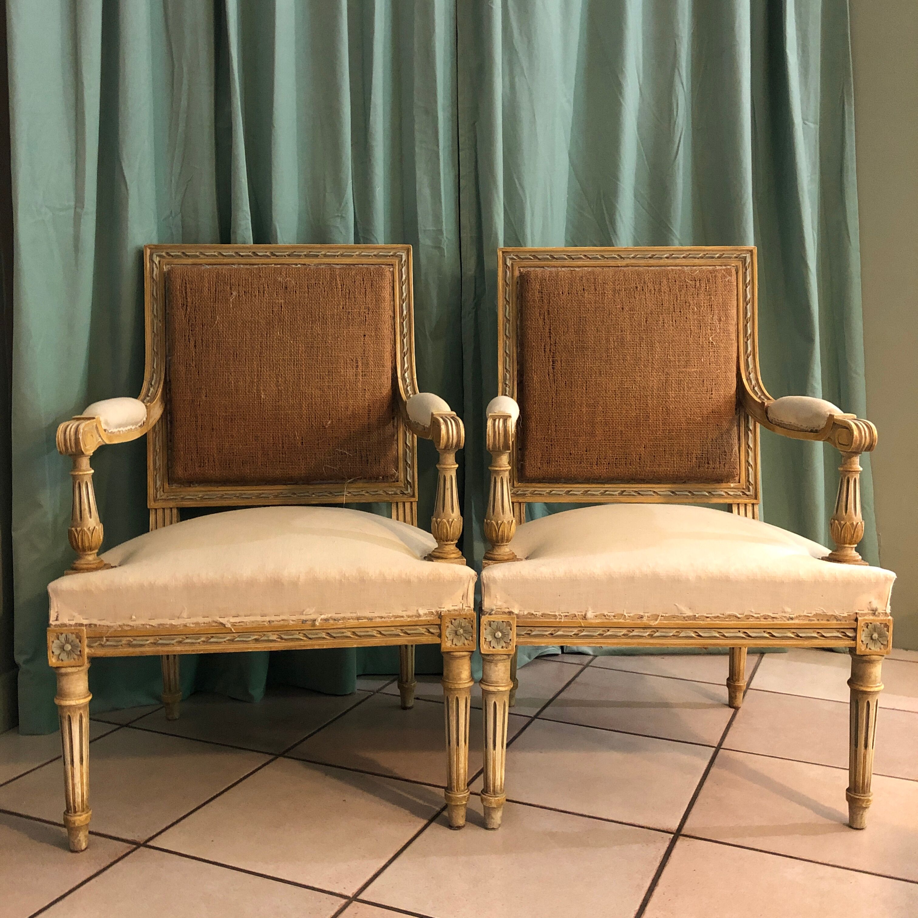 Pair of chairs to queen Louis XVI style