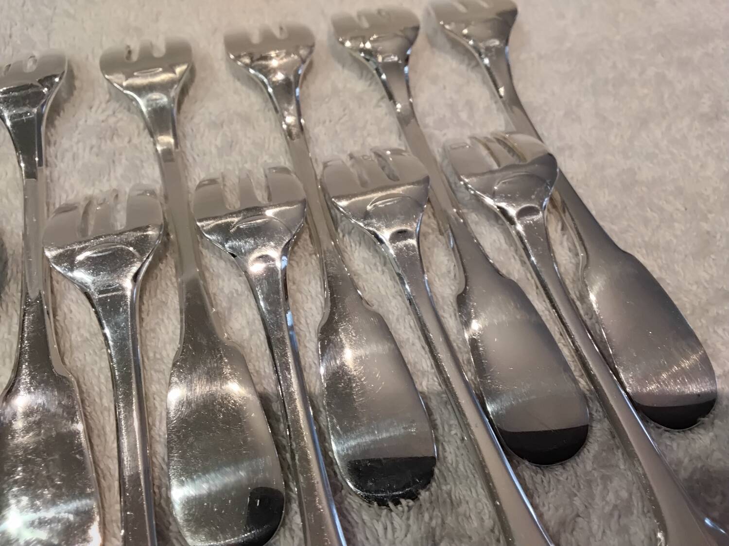 12 silver-plated oyster forks, Christofle Cluny goldsmith, 14.9 cm