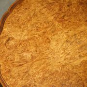 Table basse vintage Burr Walnut pivotante années 1940