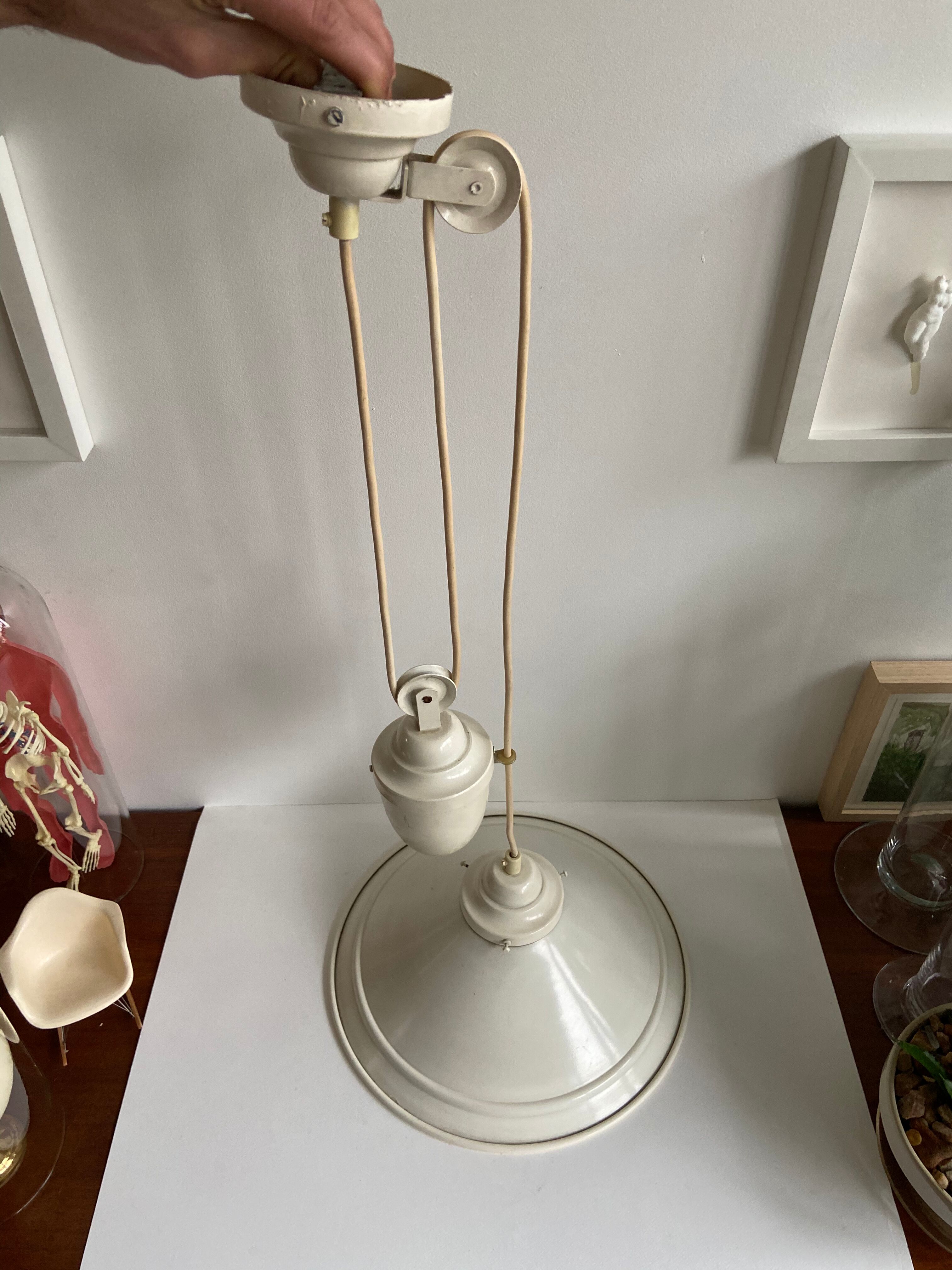 Industrial pulley suspension