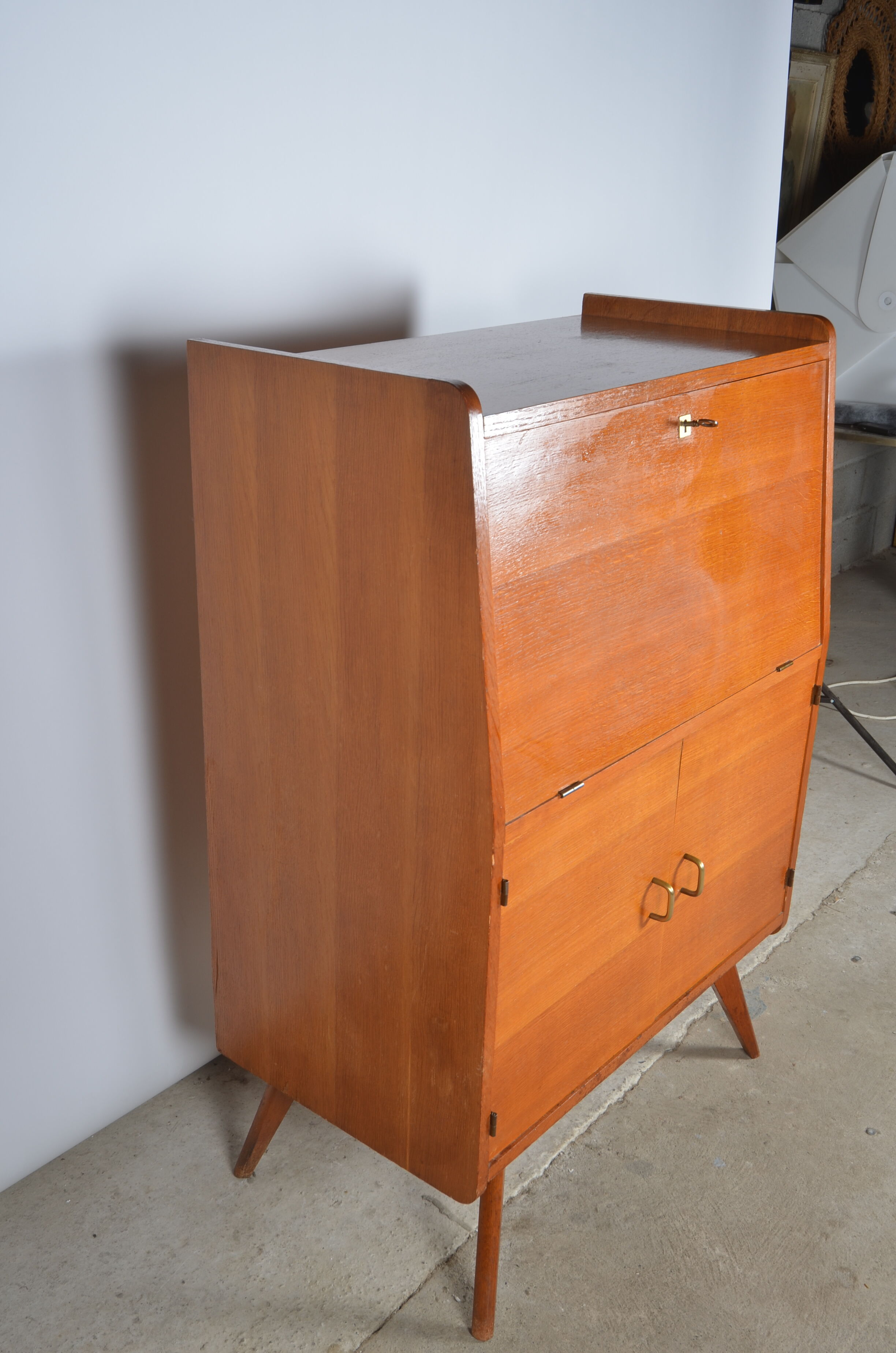 Secretary feet compass 1960