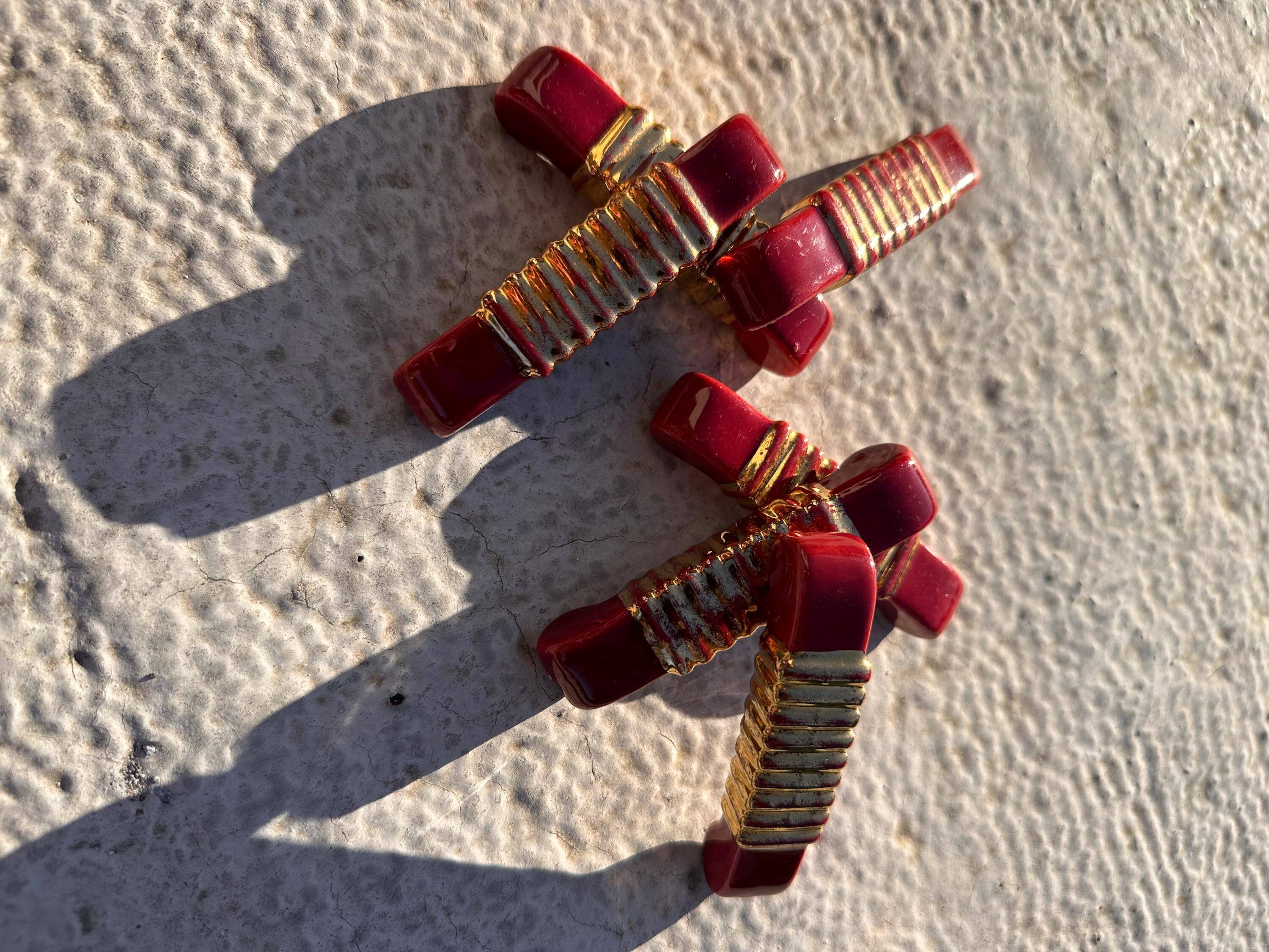 Art Deco knife rests (x6) – Red and gold glass, geometric