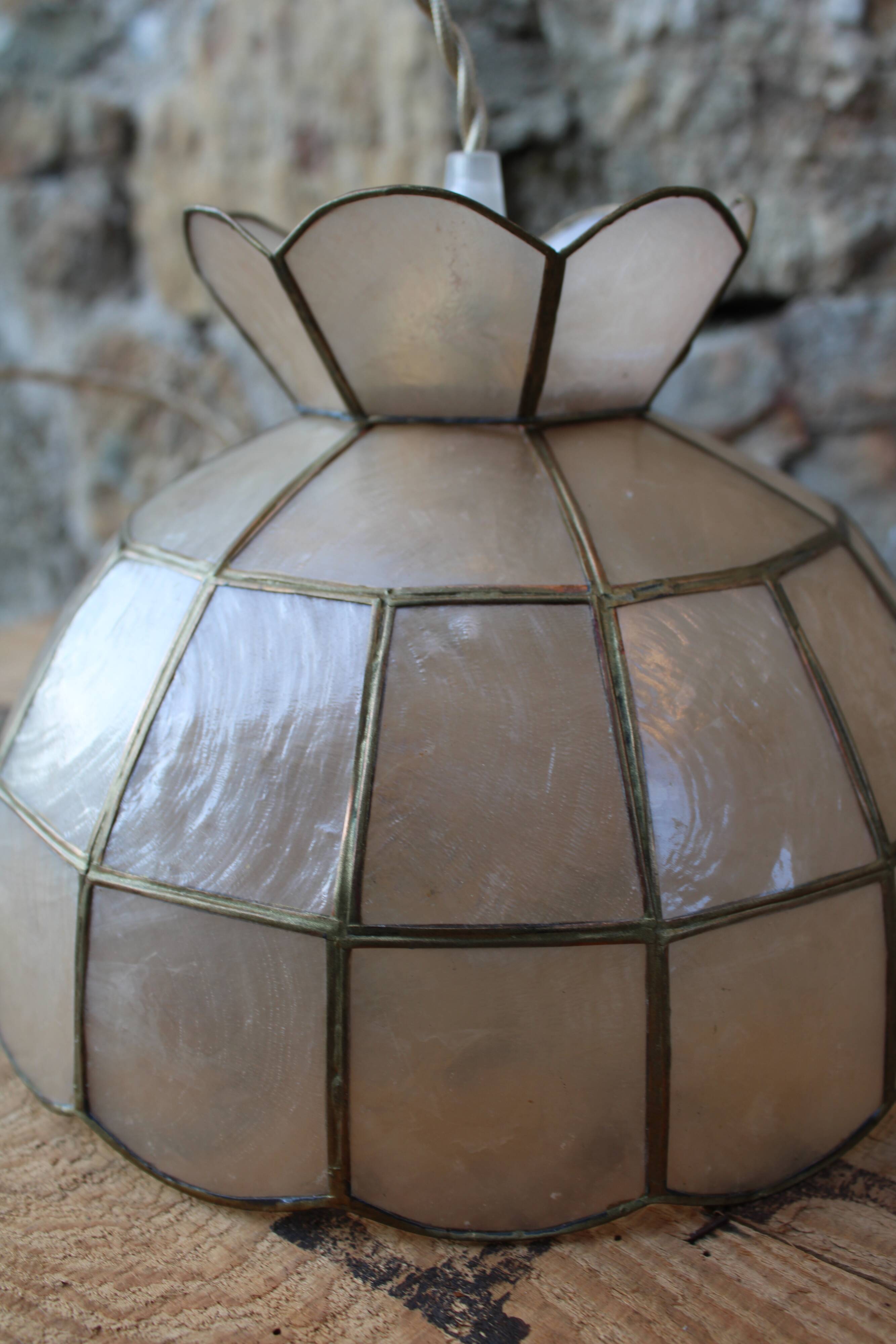 Hanging in mother-of-pearl and brass