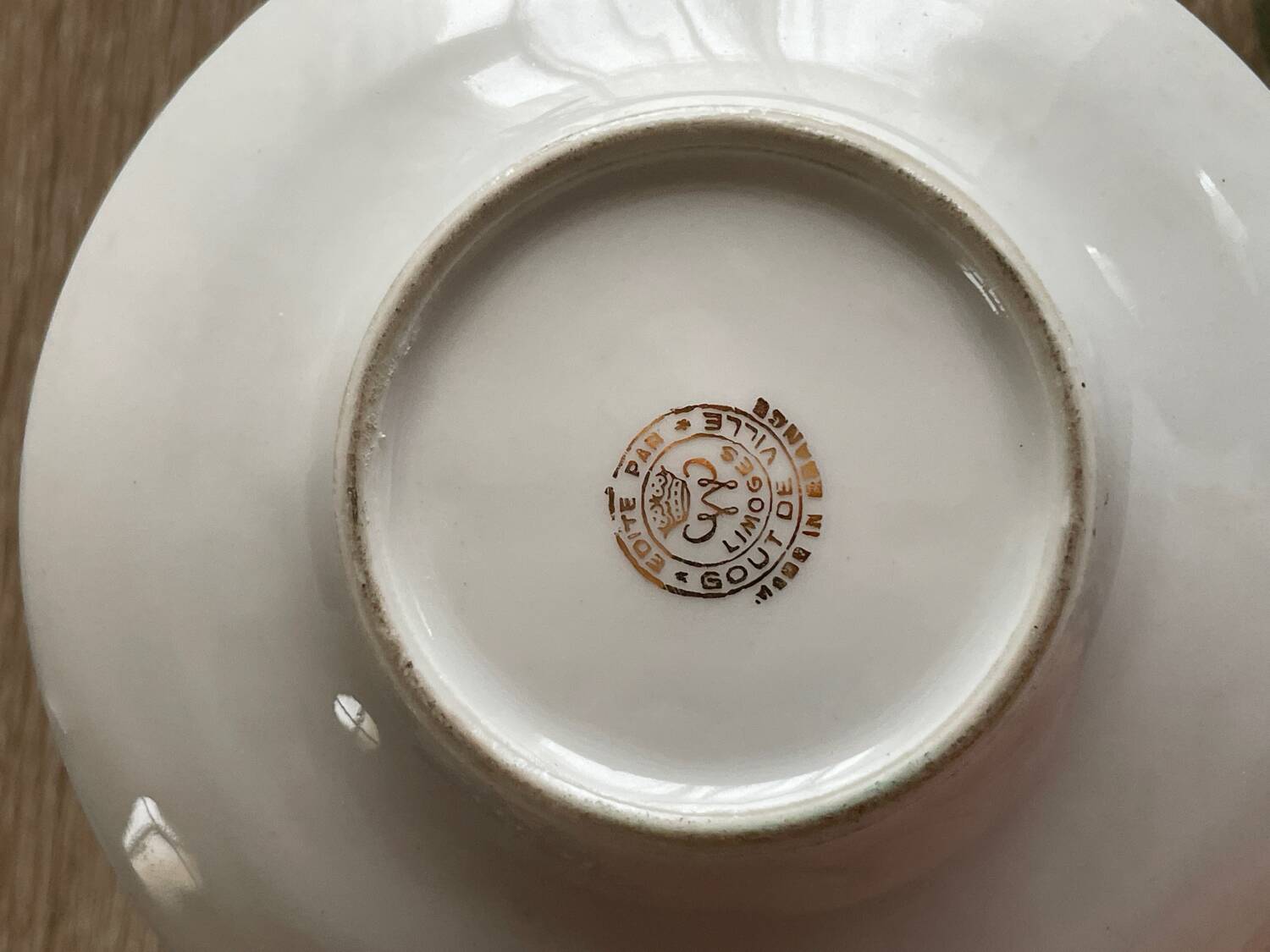 Deux tasses en porcelaine