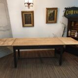 Farm table