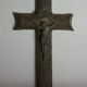 Crucifix mural en bois