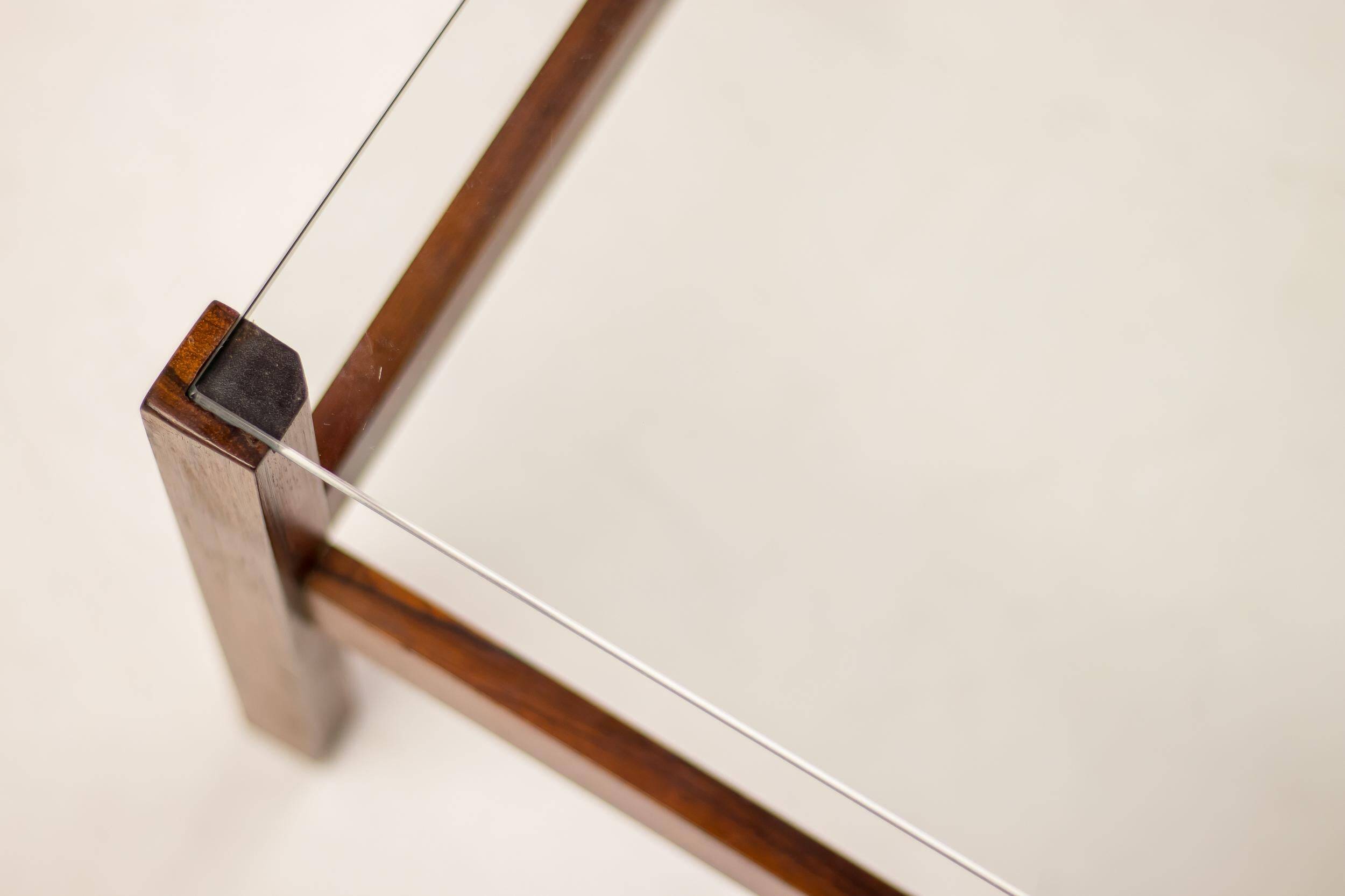 Table basse brésilienne minimaliste moderne du milieu du siècle dernier
