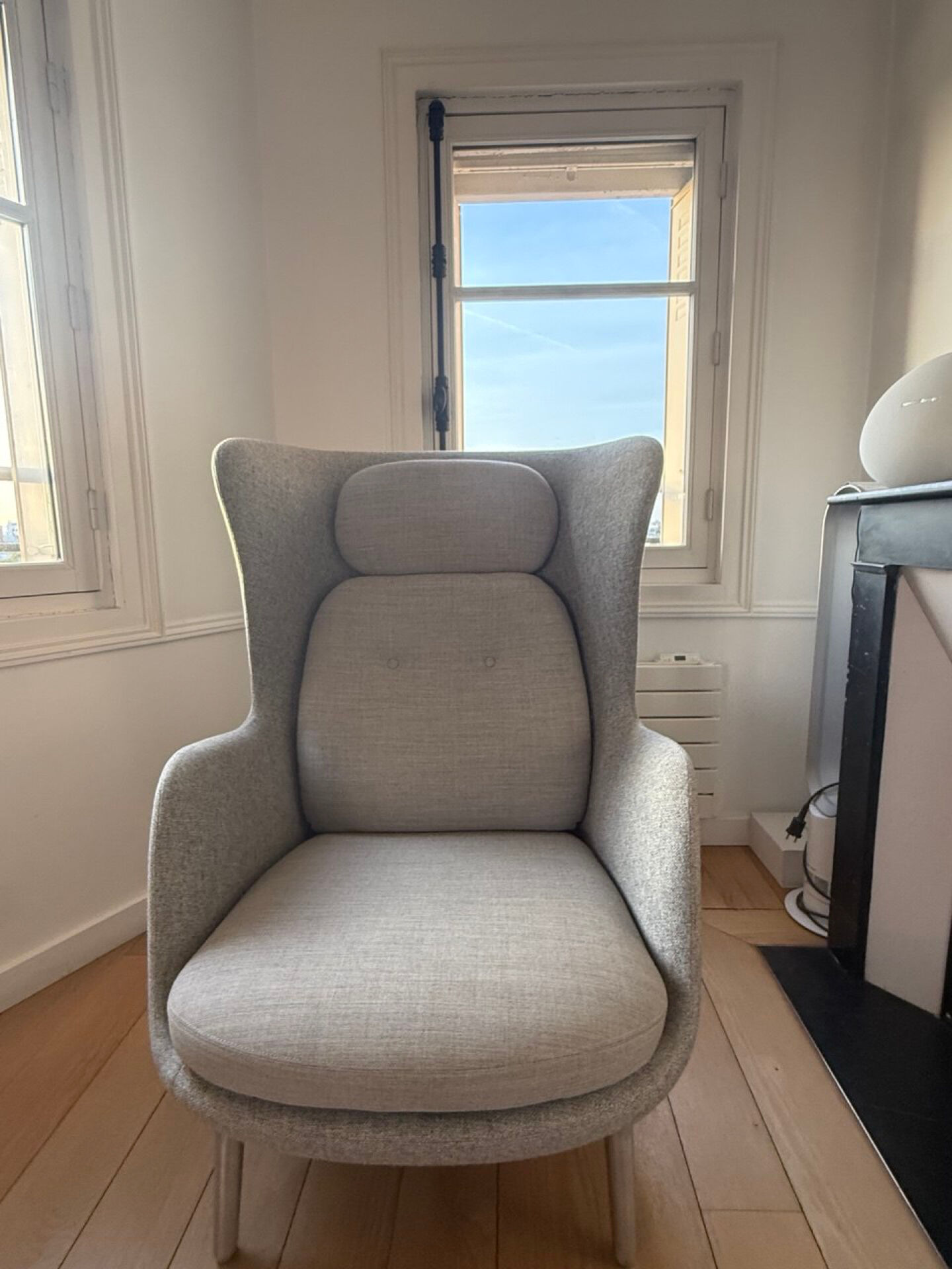 Fauteuil RO Fritz Hansen – Jaime Hayon – tissu Kvadrat