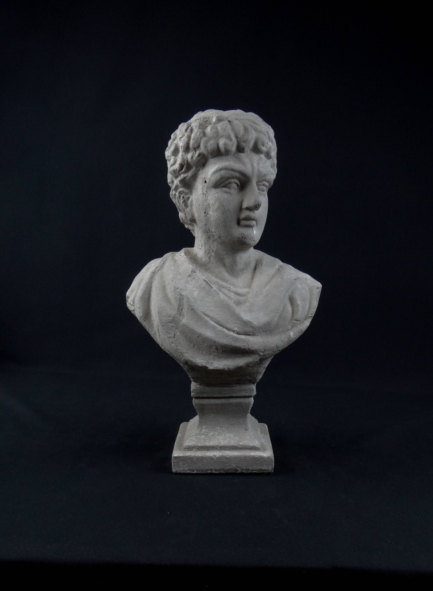 Bust of Marcus Aurelius Caesar as a teenager, in terracotta with a grey patina, 20th century