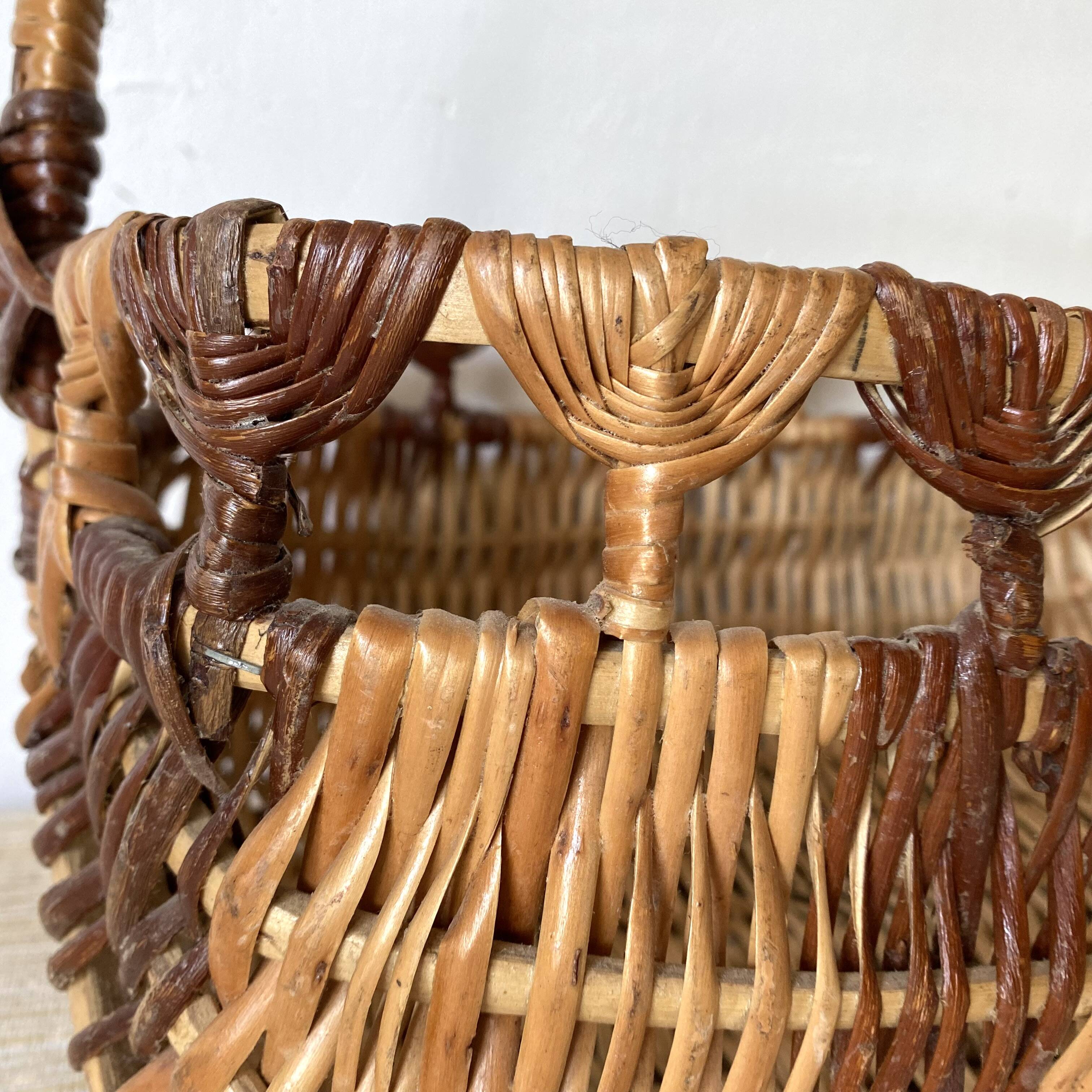 Vintage two-tone rectangle basket