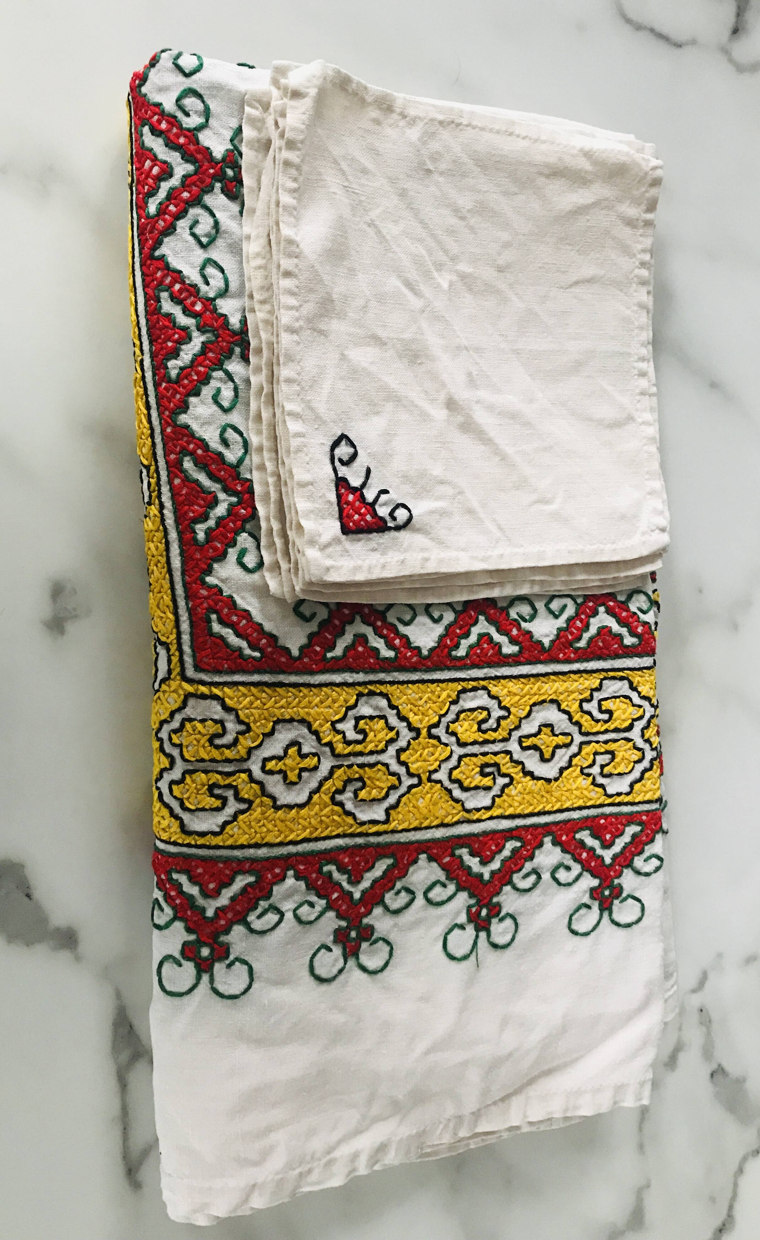 Nappe et serviettes broderies Ukraine