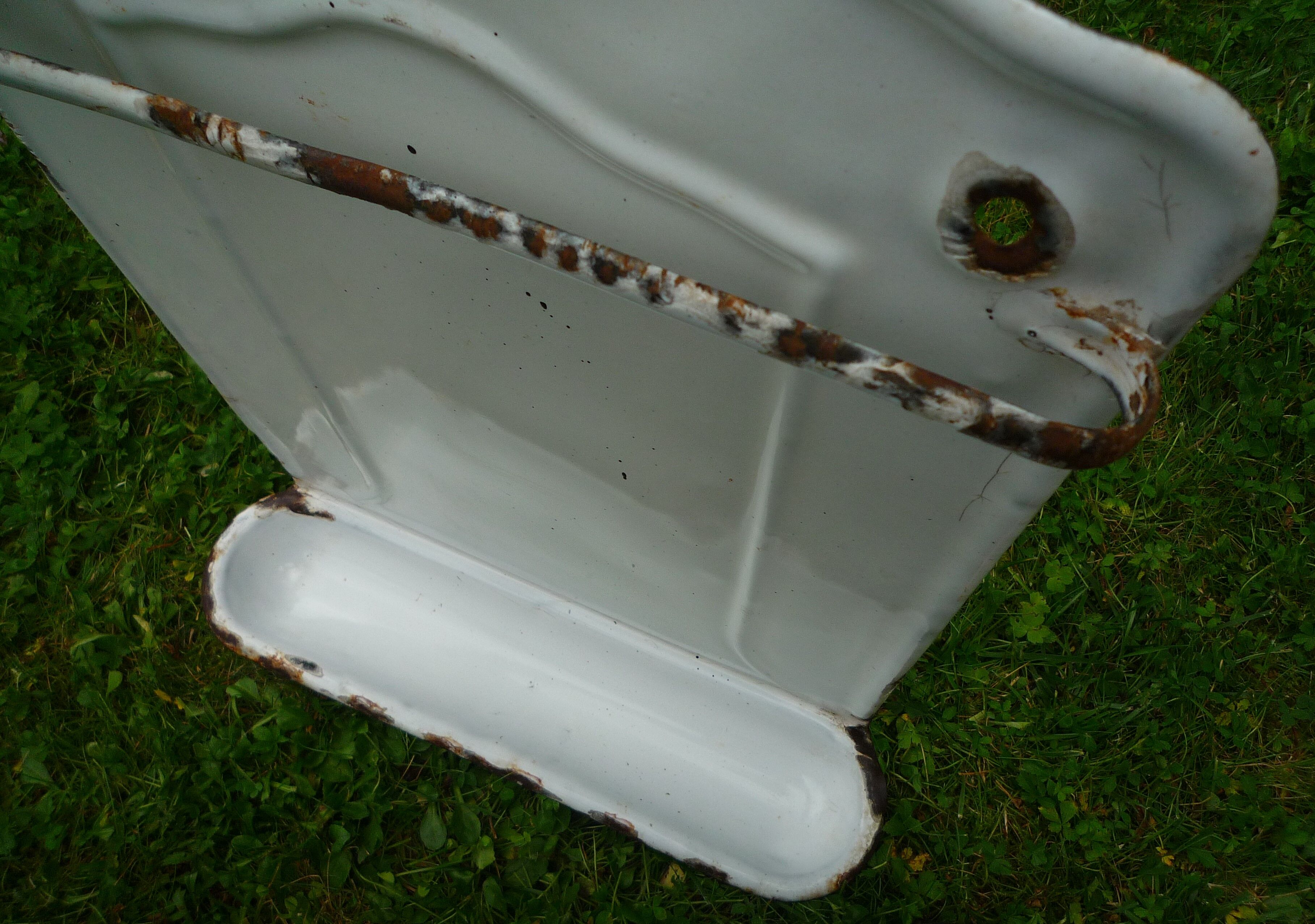 Drainer enamelled utensil holder, 1920s