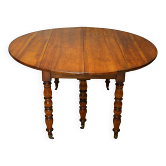 19th century round cherry table