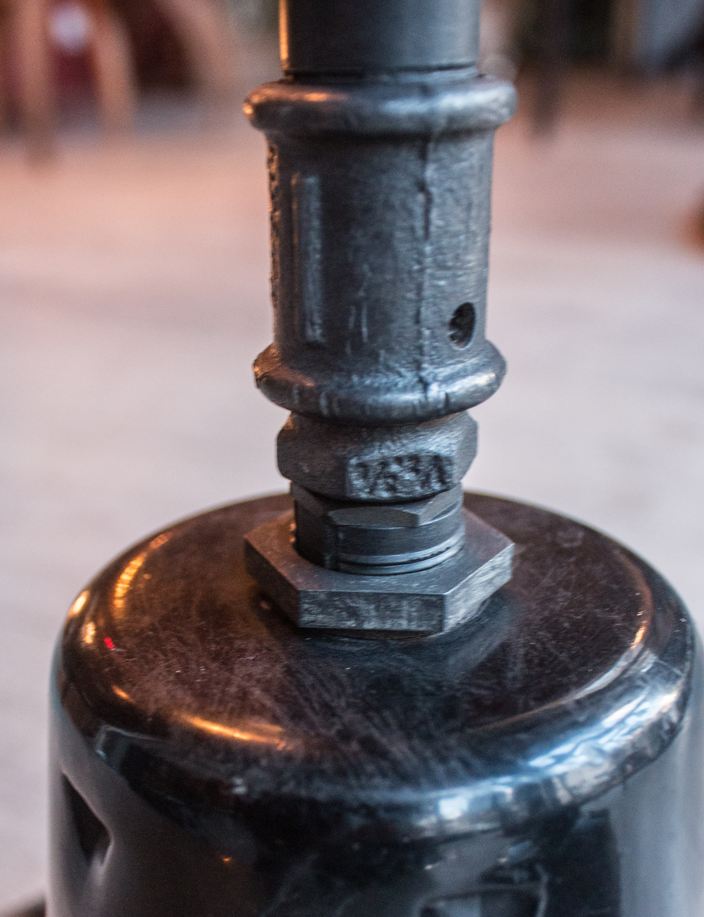 Double suspension REFLECTO-LUX of MAZDA