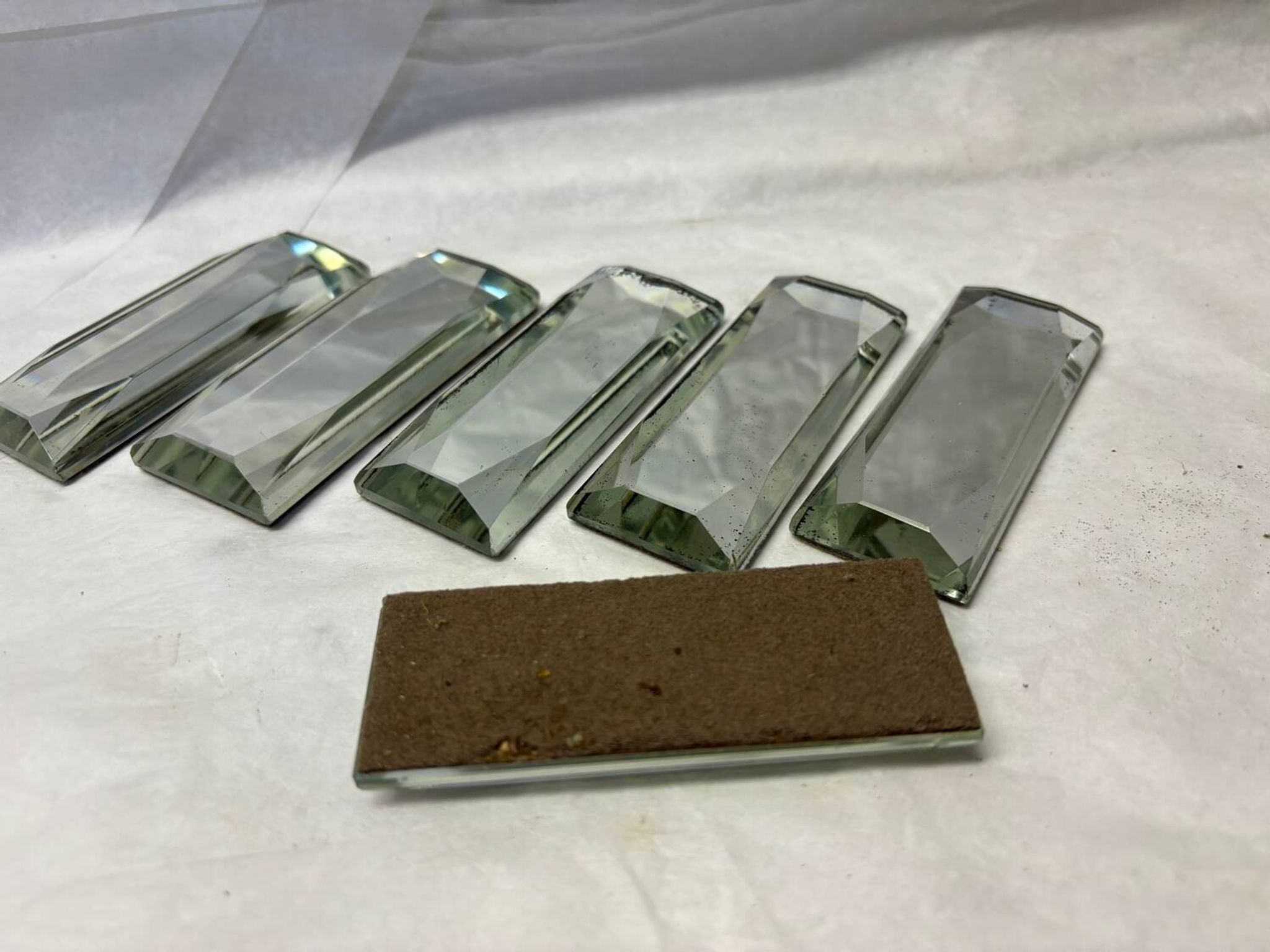 Ensemble de 6 porte-couteaux en verre biseauté