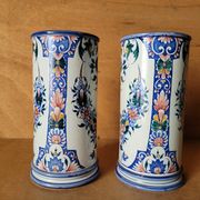 Paire de vase rouleau en faïence de Gien décor Rouen