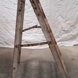 Wooden painter's stepladder, folding