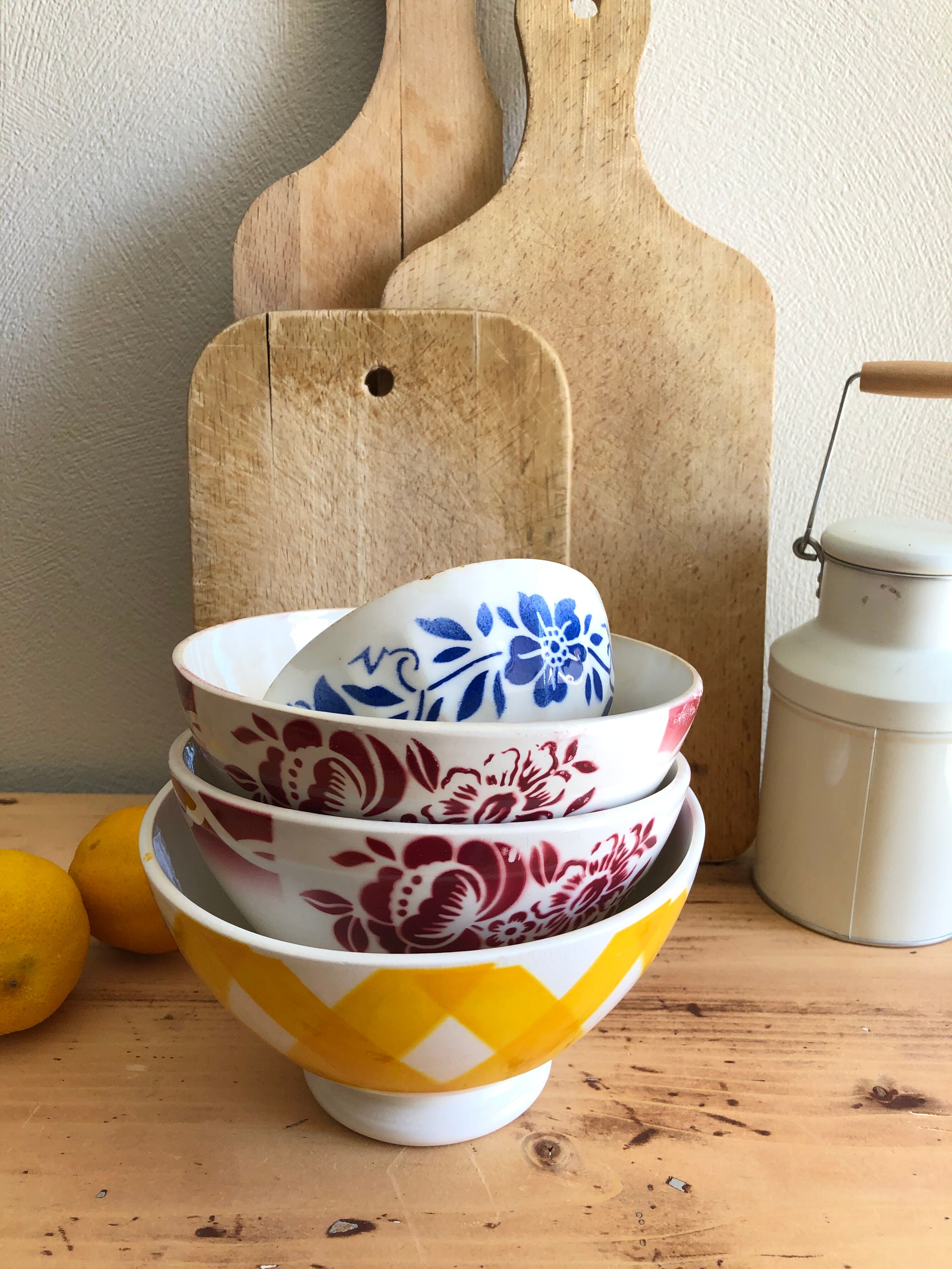 Ancient bowl Digoin blue flowers