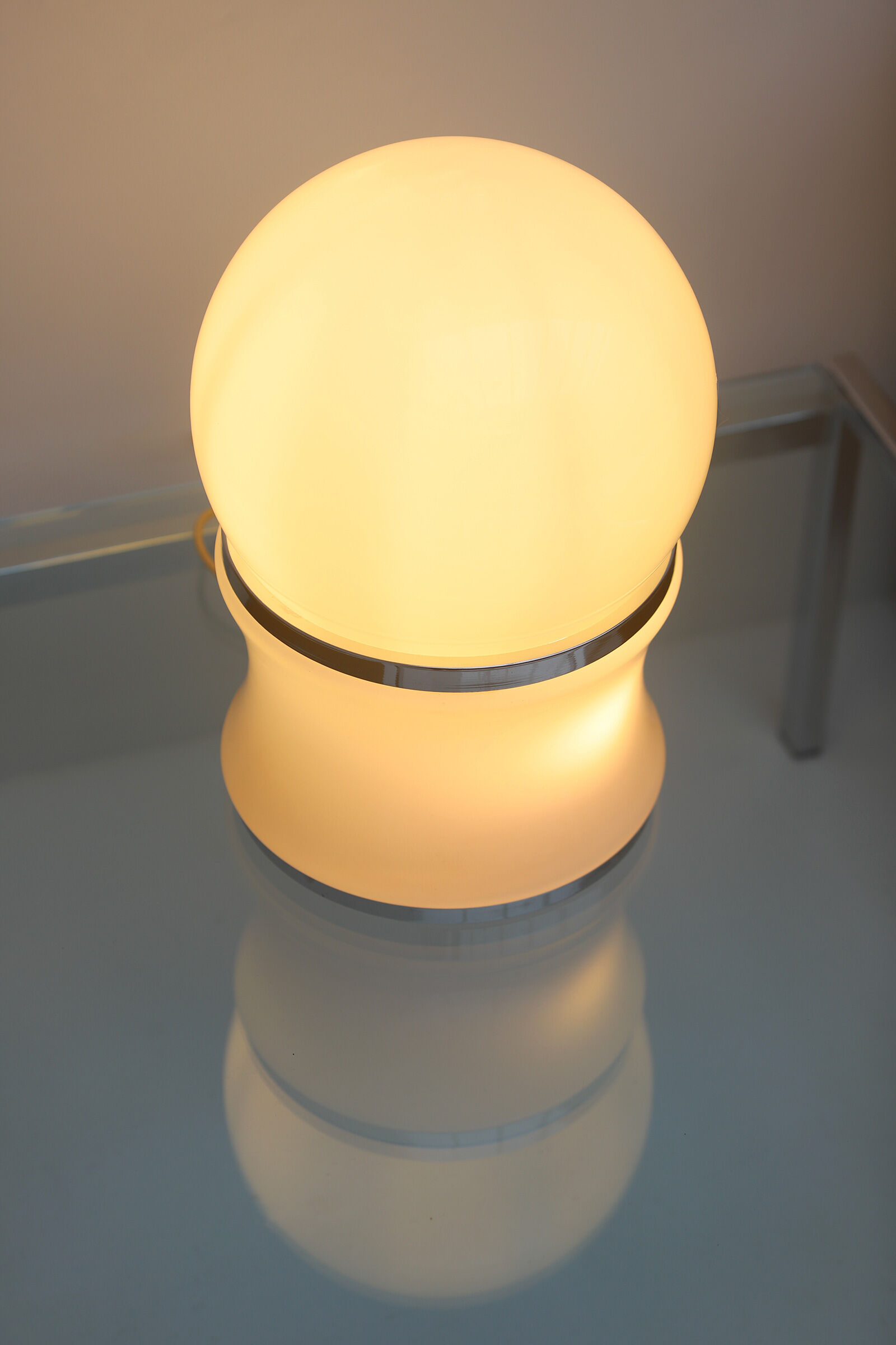 White table lamp in white opaline glass 1970s