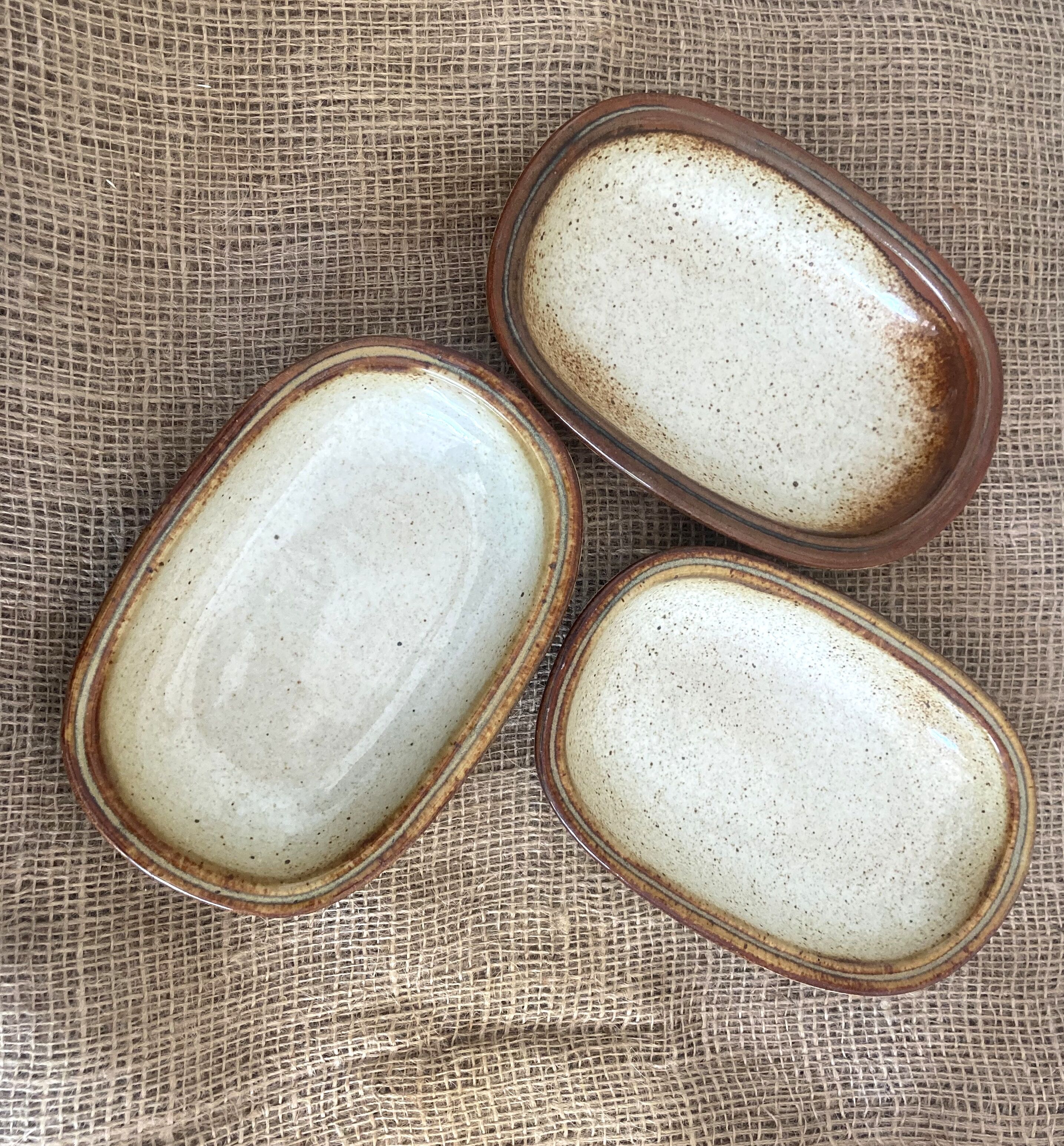 Lot de 3 plats vintage en grès émaillés Jean Austruy