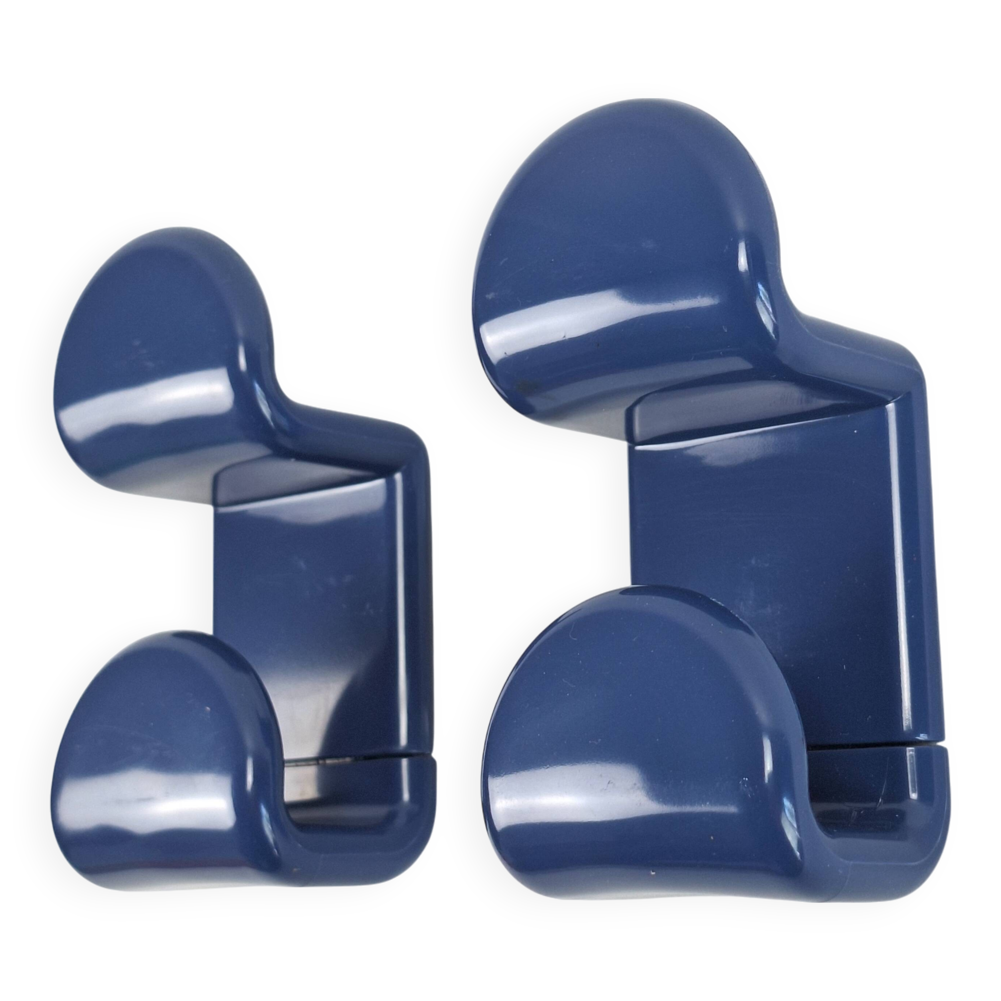 Pair of Gedy 1970s hooks in vintage space age ABS