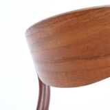 Chaise en teck Ærthøj Jensen & Mølholm entièrement restaurée avec un revêtement en feutre de laine / Design danois moderne du milieu du siècle / Années 1960